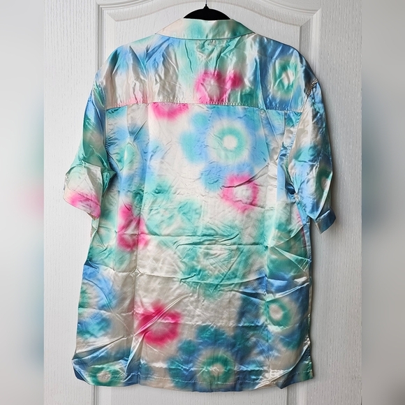 UO Men's Abstract Pattern Satin Short Sleeve Button-Down Shirt Multi Color LARGE - Picture 3 of 6